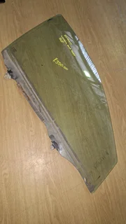 Toyota Corolla Runx Right Front Window