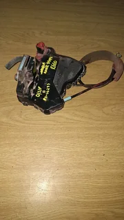 Toyota Corolla Runx Right Front Door Catch