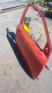 TOYOTA COROLLA RUNX RIGHT FRONT DOOR