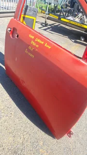 TOYOTA COROLLA RUNX RIGHT FRONT DOOR