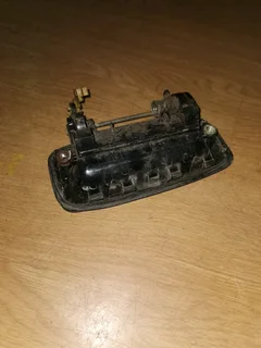 TOYOTA TAZZ CONQUEST LEFT REAR OUTER DOOR HANDLE