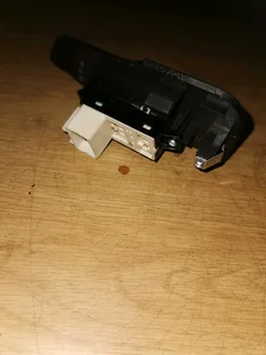 CHEV CAPTIVA 2.4 RIGHT REAR WINDOW SWITCH