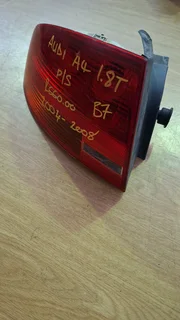 AUDI A4 1.8T B7 2004 2008 PASSENGER SIDE TAILLIGHT