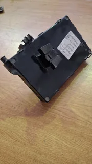 RENAULT CLIO 2 1.4 16 VALVE BCM