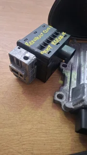 RENAULT CLIO 4 900T H4B4 2013 2015 LOCK SET/ECU SET