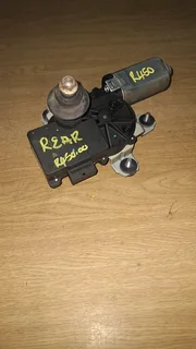 Chevrolet Captiva 2.4 Rear Wiper Motor