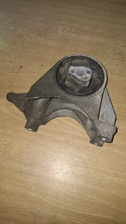 CHEVROLET CAPTIVA 2.4 FRONT GEARBOX MOUNTING