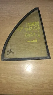 HYUNDAI ACCENT 1998 150I PASSENGER SIDE QAUTER WINDOW