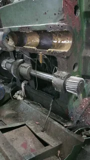 QUALIFIED FITTER &amp;  WELDER  AVAILABLE