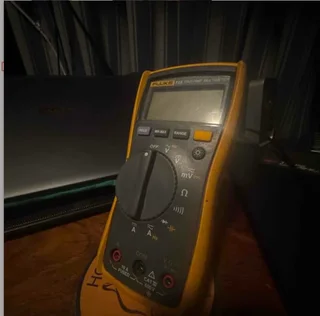 Fluke 115 True RMS Digital Multimeter – Excellent Condition