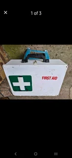 9FIRST AID BOX