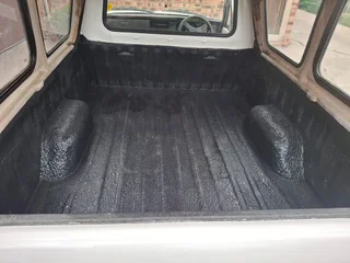 2006 Nissan 1400 Other