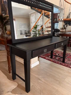 Dressing table