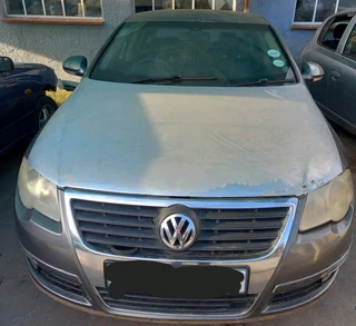 VW PASSAT STRIPPING FOR PARTS