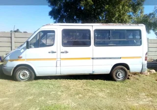 Mercedes Sprinter Bus Stripping For Parts
