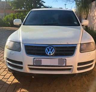 Vw Touareg 2.5 Diesel Driving Or Stripping For Parts