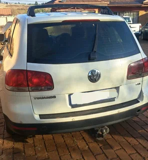 VW TOUAREG 2.5 Diesel Driving OR Stripping For Parts
