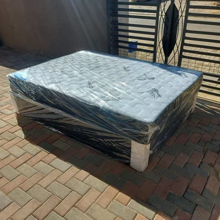 2 beds for sale. 1 brand new and 1 second hand