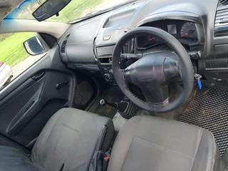 2020 Isuzu Dmax 250diesel single cab