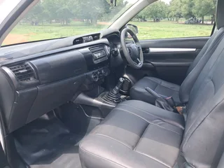 2019 Toyota hilux 2.0vvti A/c single cab