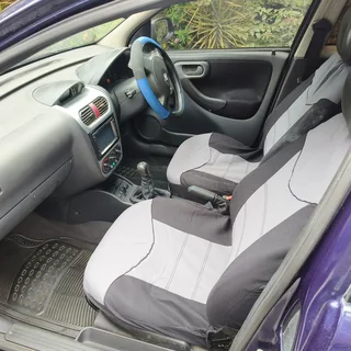 2009 Opel 1.4i Corsa Gamma Sport Bakkie. Excellent Condition!