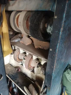 Shoe repair machine