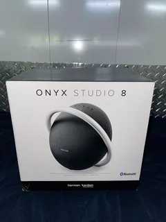 Onyx studio 8 speaker