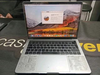 MACBOOK PRO 2017,INTEL CORE i5&#64;3.1 GHz,8GB RAM,256GB SSD R6999