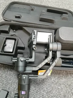 Zhiyun crane 2 stabilizer with focus motor,12-18 hours runtime R3999