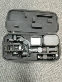 Zhiyun crane 2 stabilizer with focus motor,12-18 hours runtime R3999