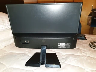 LG 19.5 inch LED IPS monitor, resolution 1440x900 pixels VGA port (incl. HDMI adapter)