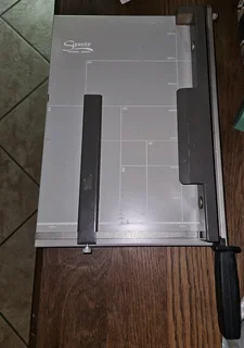 Guillotine-Style Paper Cutter. Works perfectly. Price negotiable