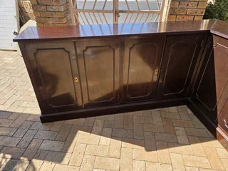 Vintage cupboard, in good condition. Price negotiable. Dimensions in Description