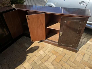 Vintage cupboard, in good condition. Price negotiable. Dimensions in Description