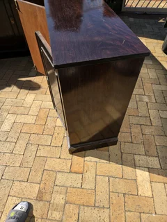 Vintage cupboard, in good condition. Price negotiable. Dimensions in Description