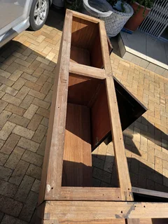 Vintage cupboard, in good condition. Price negotiable. Dimensions in Description