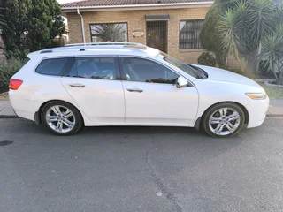 2.4 Honda Accord Tourer 2011 A/TK24 engine 193000km on clock currently.Lots of features ,All working