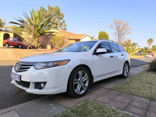 2.4 Honda Accord Tourer 2011 A/TK24 engine 193000km on clock currently.Lots of features ,All working