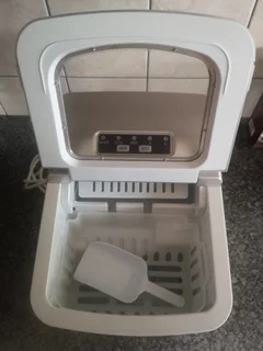 Logic Ice Maker