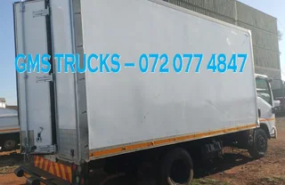2012 ISUZU NPR 300 BOX BODY TRUCK FOR SALE (JT49)