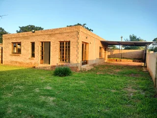 3 SLAAPKAMER HUIS TE HUUR - ROODEPLAAT (KAMEELDRIFT-OOS)