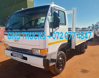 2011 NISSAN UD 40 DROPSIDE TRUCK FOR SALE (JT16)