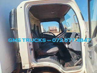 2010 ISUZU NPR 300 BOX BODY TRUCK FOR SALE (JT63)
