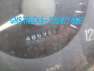 1992 NISSAN UG720 DROPSIDE TRUCK FOR SALE (T34)