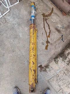 Hydraulic Cylinders For Sale.