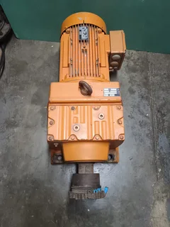 Electric Motors 3-Phase 11Kw Helical Gearmotor for Sale