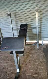 Armour 500 Bench Press