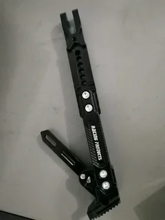 Adjustable kickstand