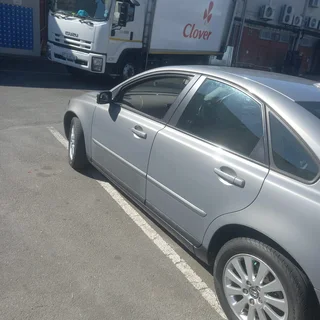 2004 Volvo S40 2.0