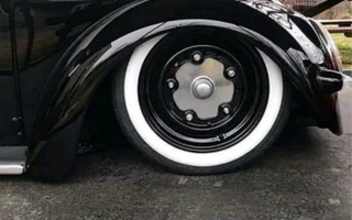 White walls / Mirrors